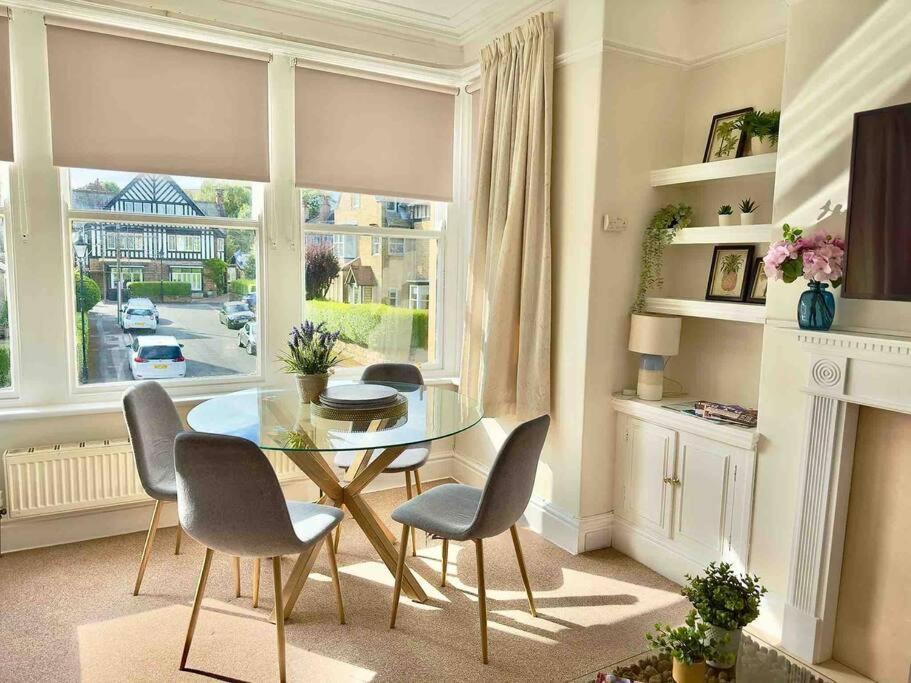 Spacious & Bright 3 Bed Harrogate Apartment Exterior photo